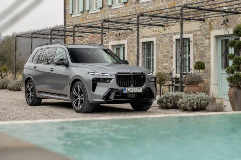 2023 BMW X7 M60i-10