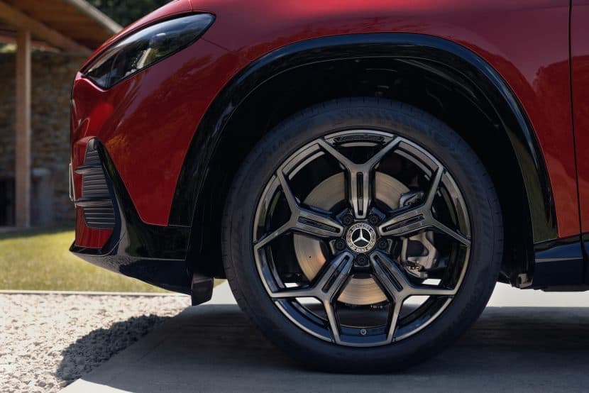 2027 MERCEDES GLA 32
