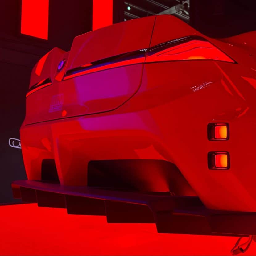 BMW M CONCEPT NEUE KLASSE 1