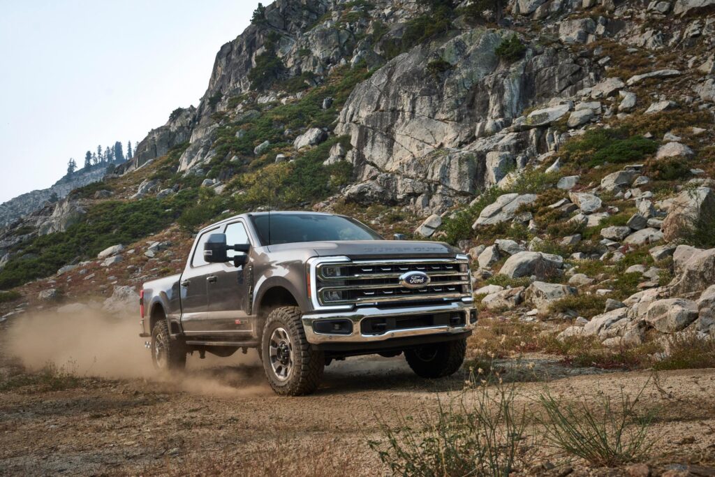  Ford Reaches Tentative Deal With Unifor Union