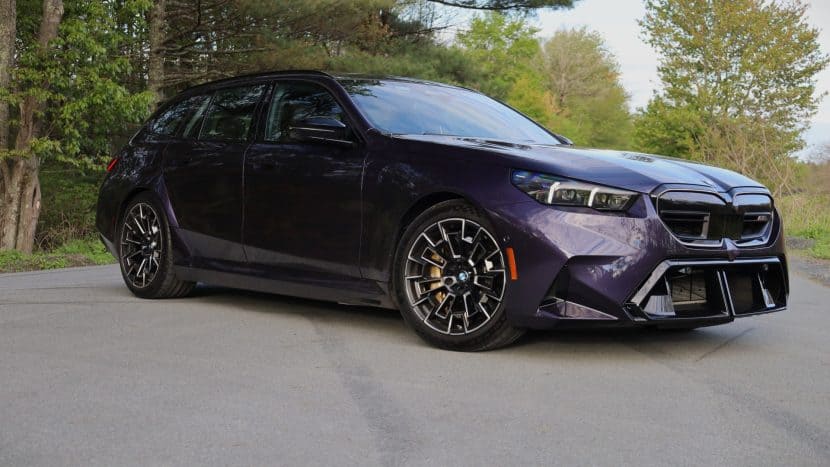 G99 M5 TOURING HERO - FRONT QUARTER