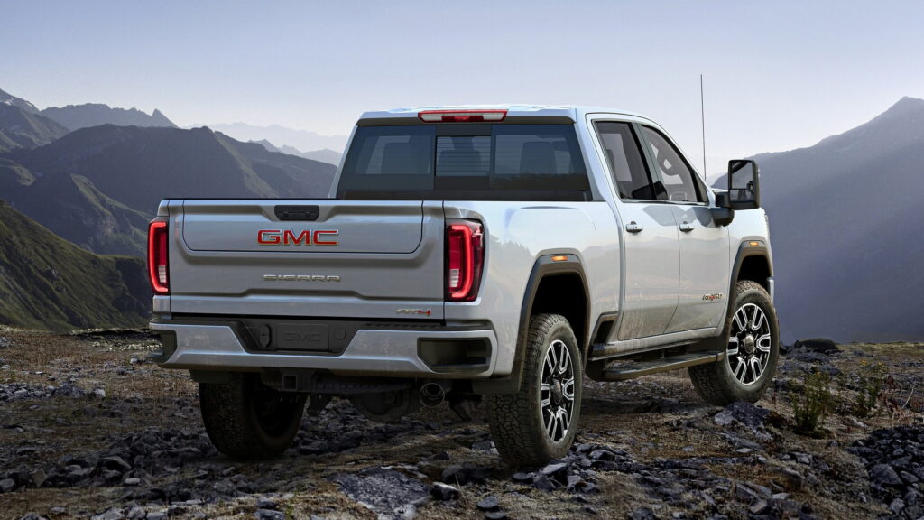  A Leaky Window Cost A GMC Sierra Owner $1,000, Now He’s Suing GM