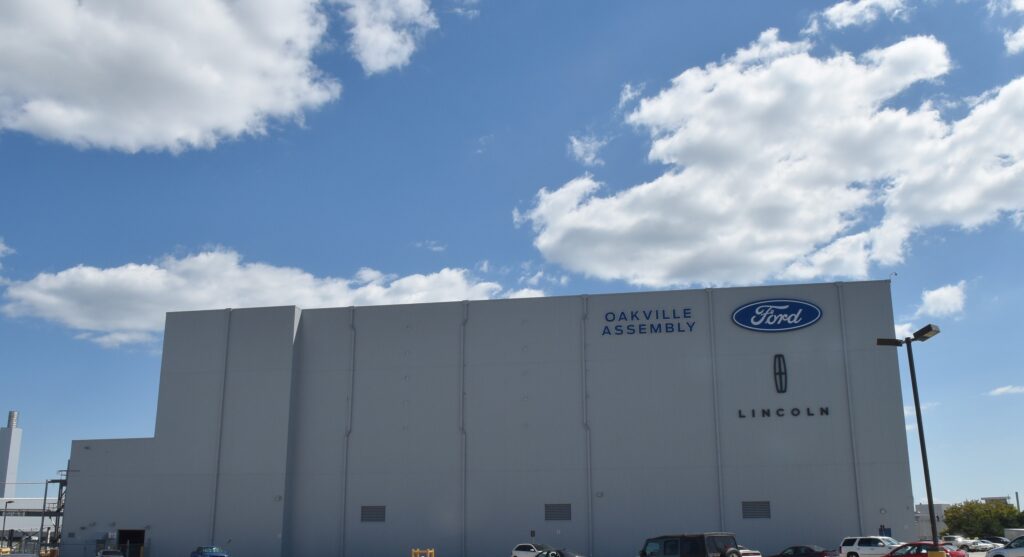  Ford Reaches Tentative Deal With Unifor Union