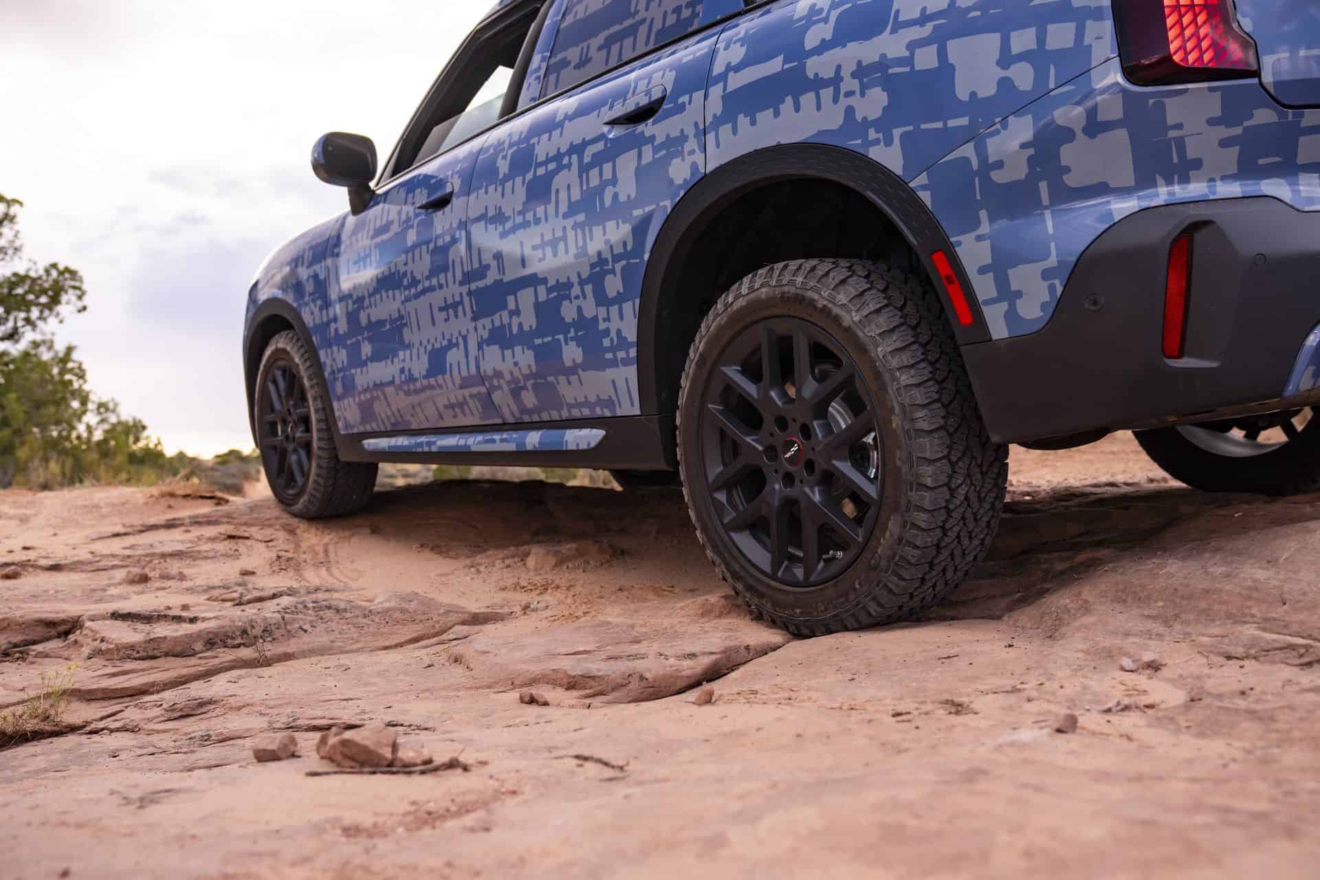 RUGGED MINI COUNTRYMAN EDITION 01