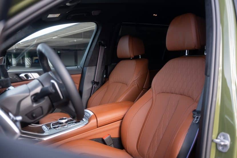 2026 BMW X7 XDRIVE 40D URBAN GREEN SOLID 1