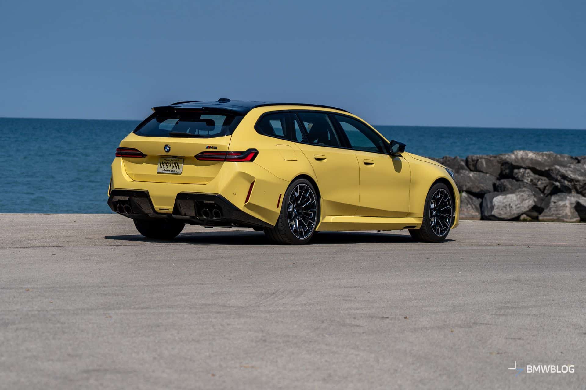 2026 BMW M5 DAKAR YELLOW 80