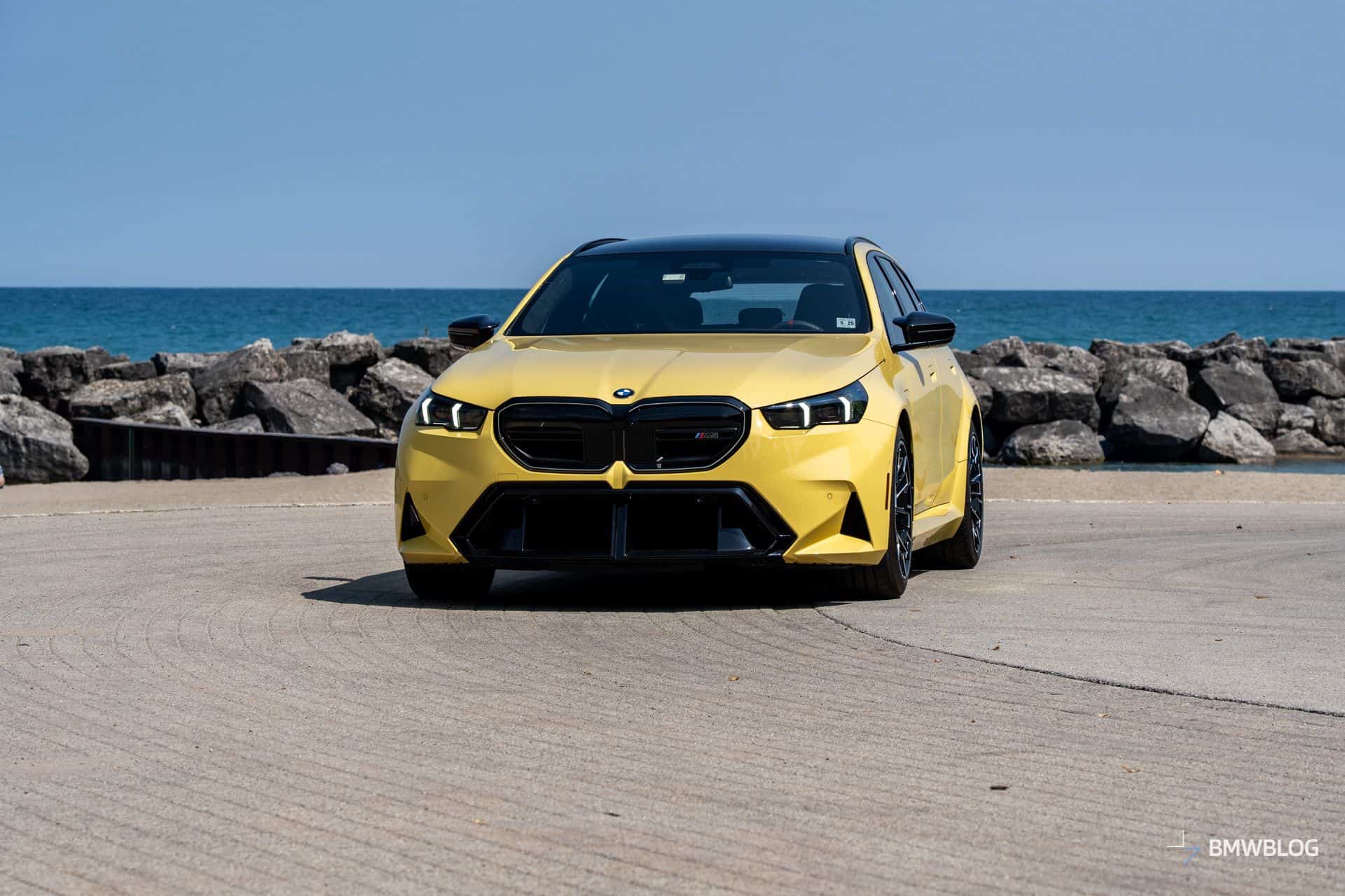 2026 BMW M5 DAKAR YELLOW 86