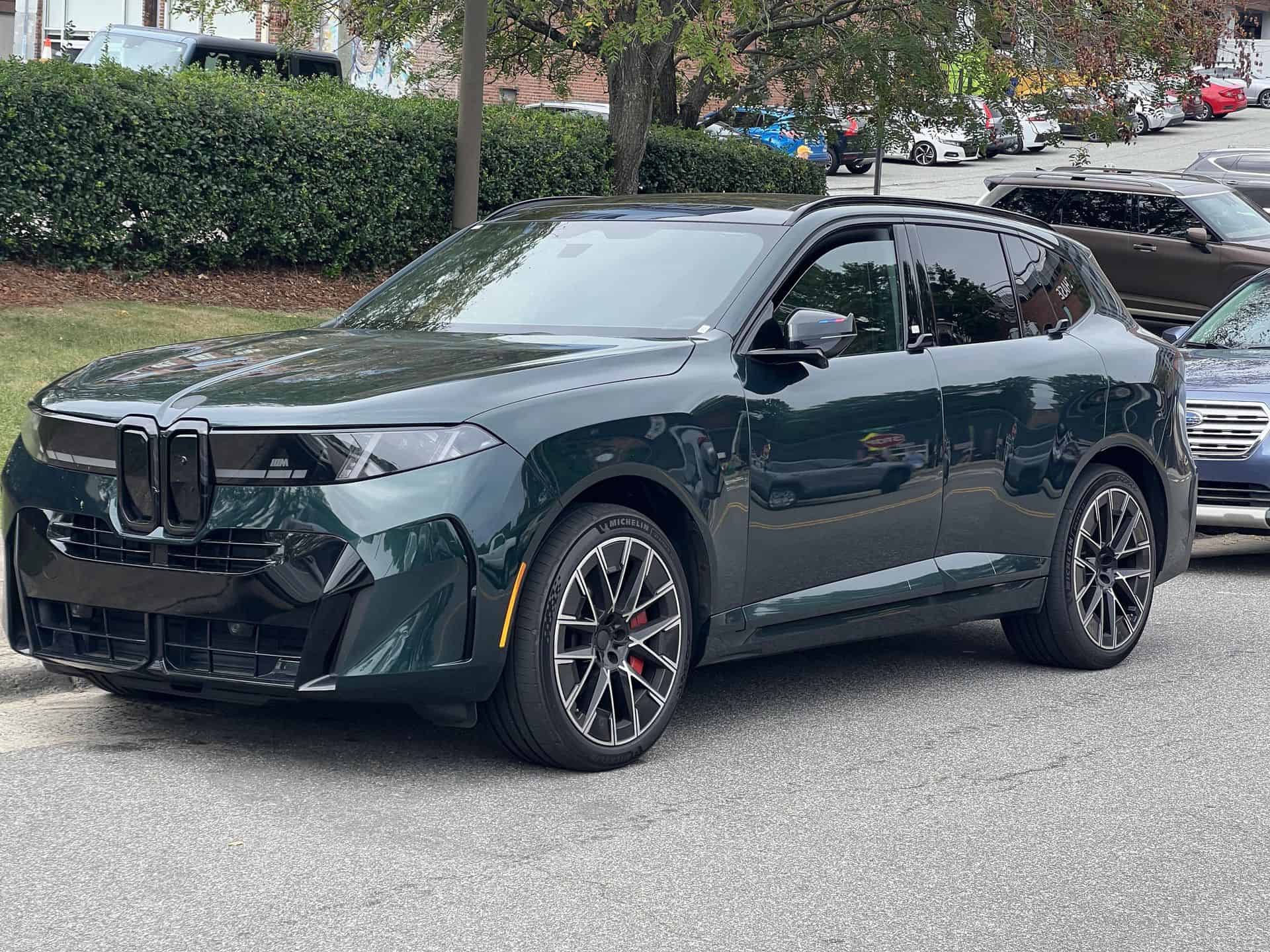 2027 BMW X5 M60 V8 03