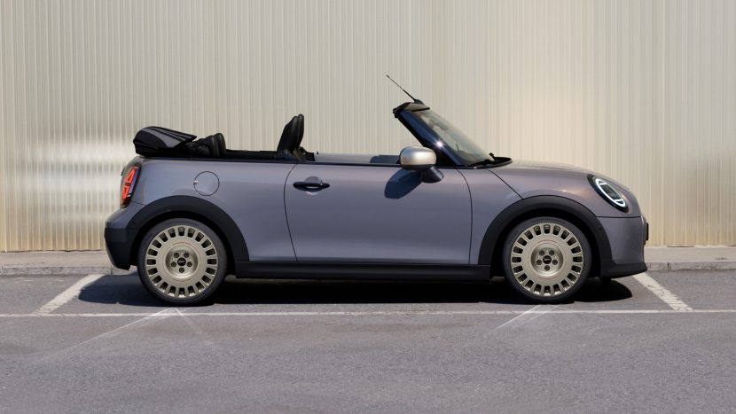 P90651480 HIGHRES THE NEW MINI CONVERT (CUSTOM)