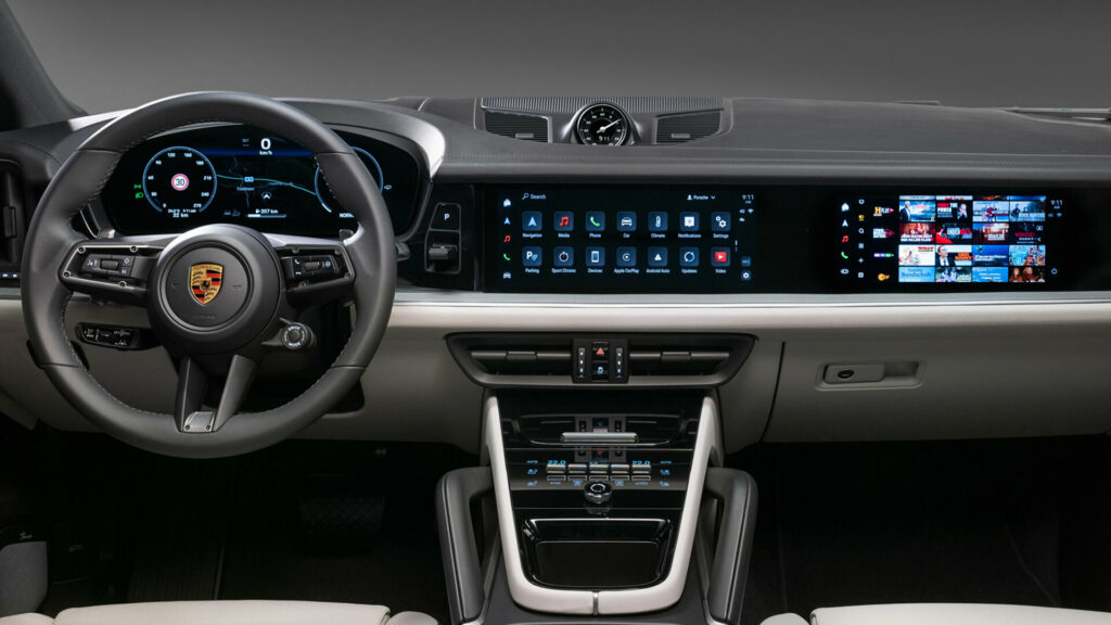  One In Three Owners Got A Passenger Screen And Never Once Turned It On