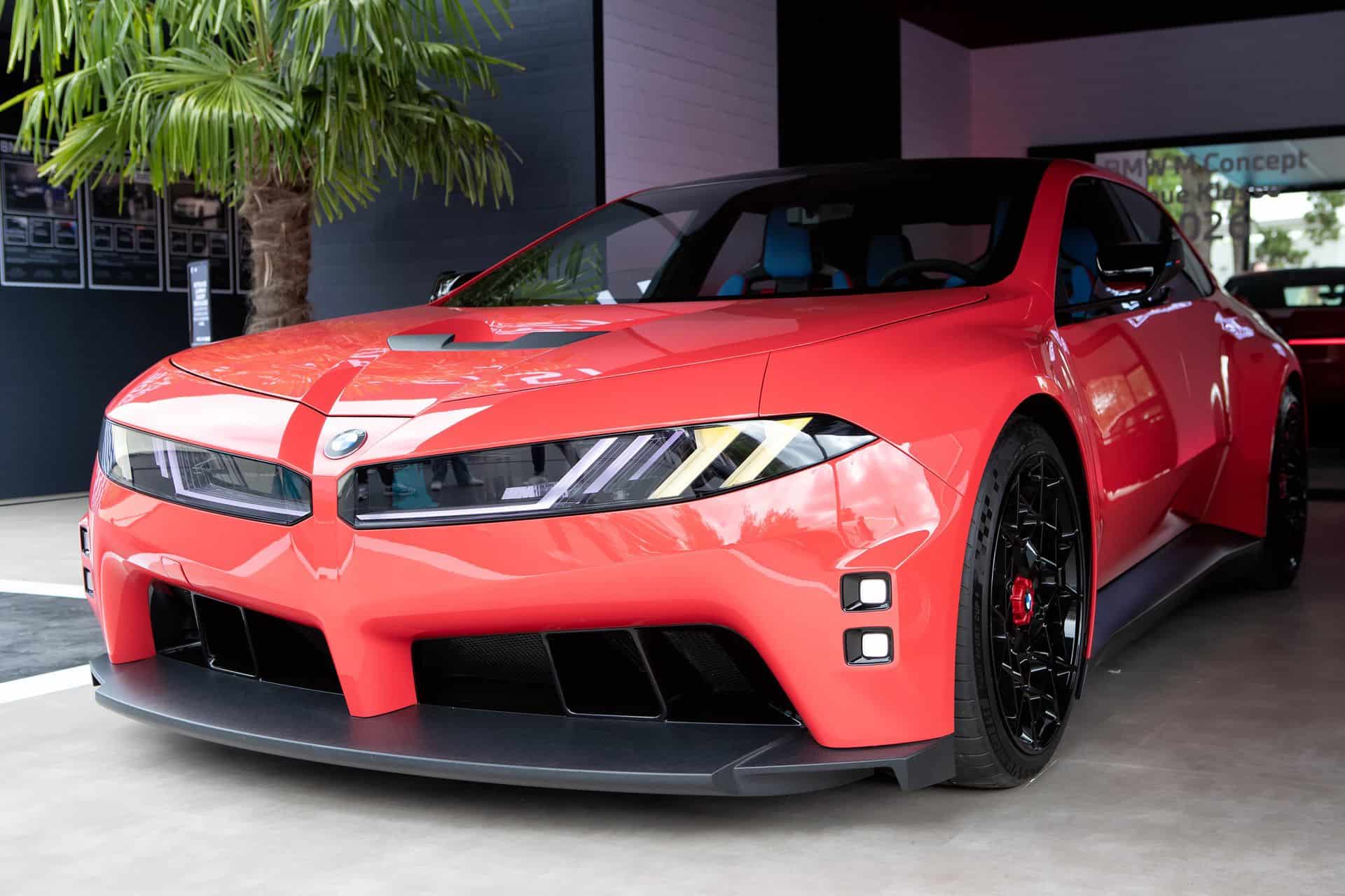BMW M CONCEPT NEUE KLASSE 01