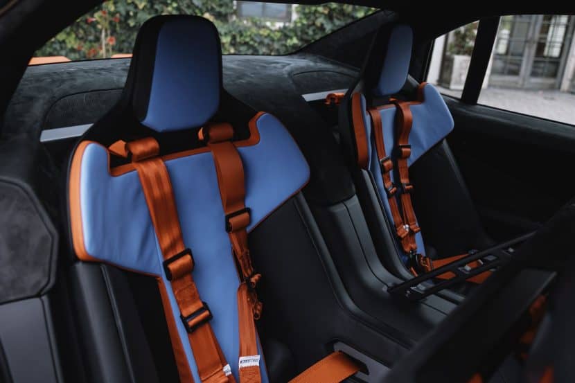 BMW M CONCEPT NEUE KLASSE 40