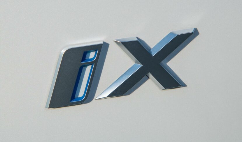 bmw_ix_xdrive50_mineral_white_69