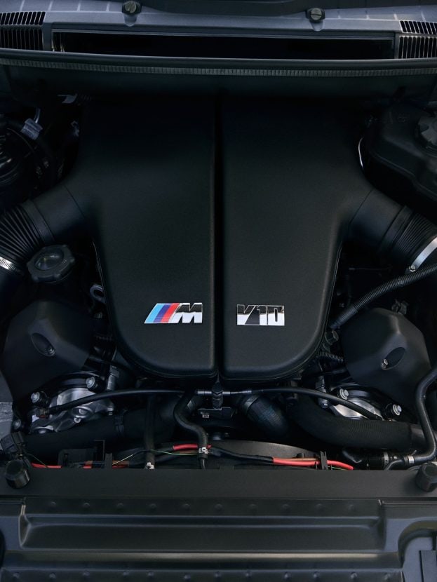 KITH E53 BMW X5 00 KITH E53 BMW X5 S85 engine