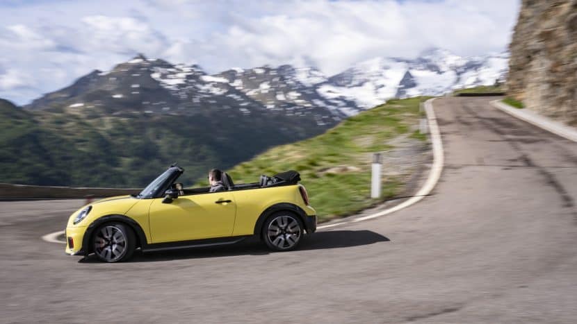 MINI JOHN COOPER WORKS CONVERTIBLE SUNNY SIDE YELLOW TURNING SIDE