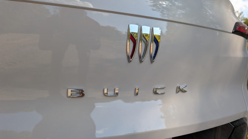  Buick’s 2006 Envista ST Is A Love Letter To Buick Loyalists | Review