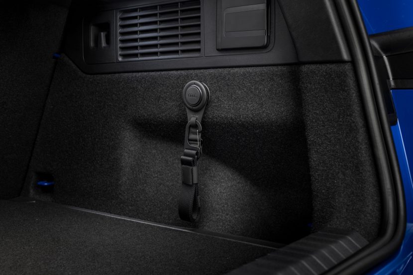 2027 AUDI A2 E TRON 33