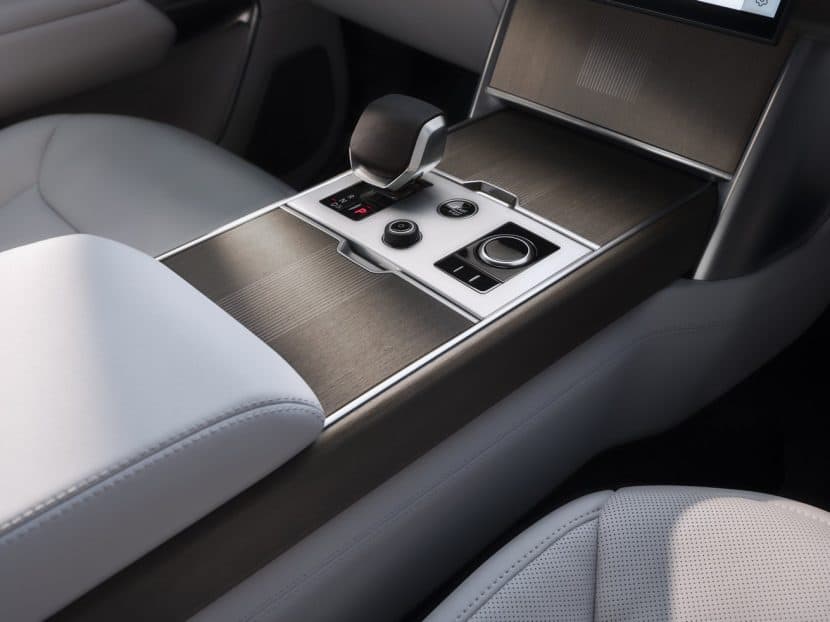 2027 RANGE ROVER ELECTRIC 6