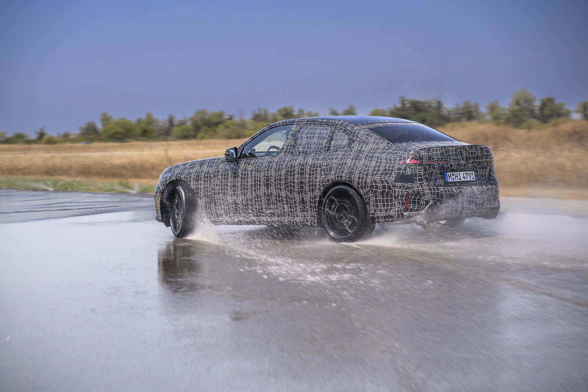 2027 BMW M350 REVIEW 10