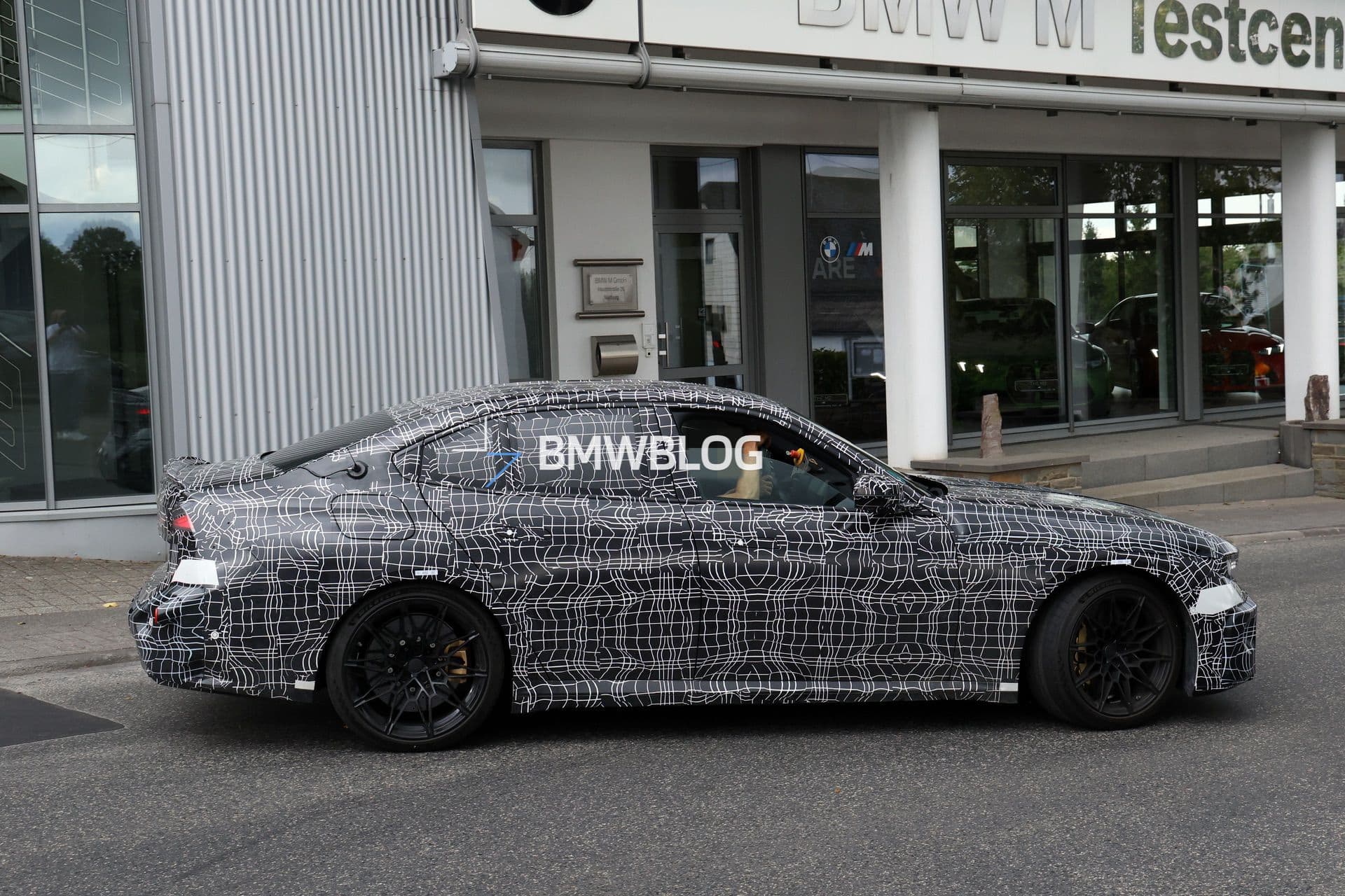 2028 BMW M3 SPY PHOTOS G84 COMBUSTION 08