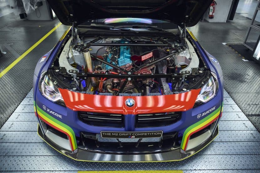 BMW M2 RED BULL DRIFT BROTHERS 02